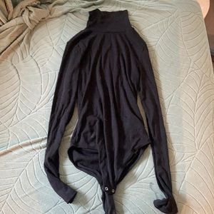 Everlane turtle neck bodysuit - m